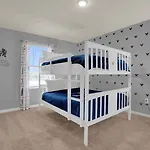 Upstay - Modern Family Home W Pool Solara Resort