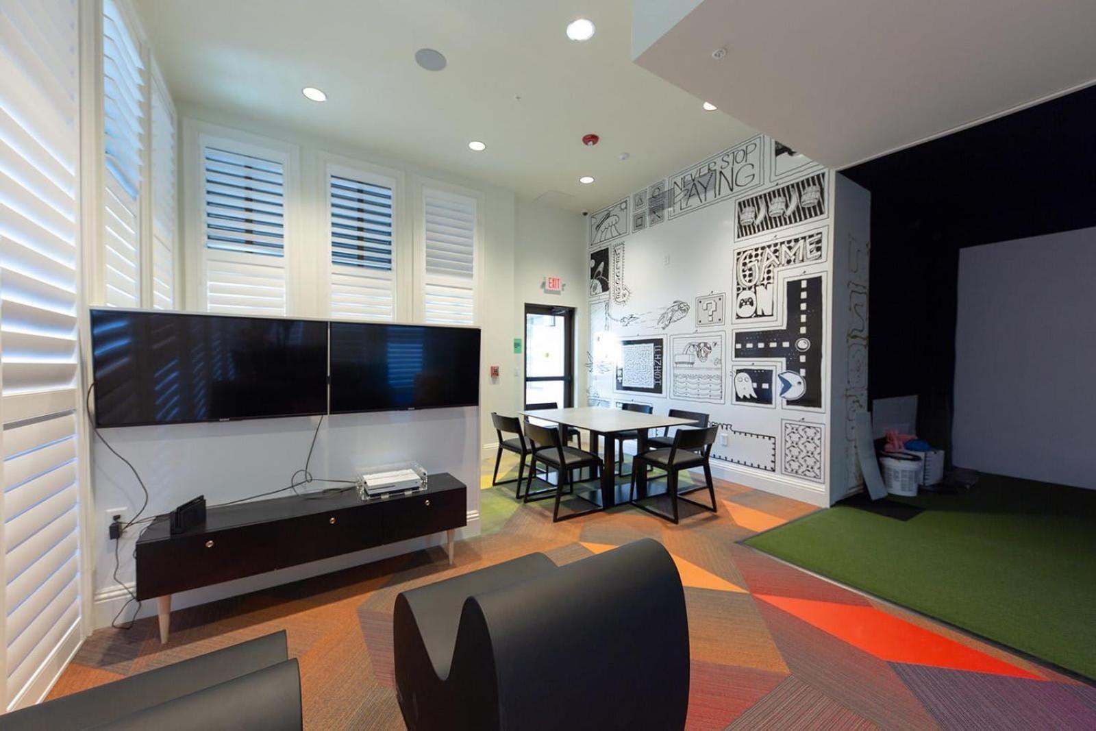 Upstay - Modern Family W Pool Solara Holiday home *