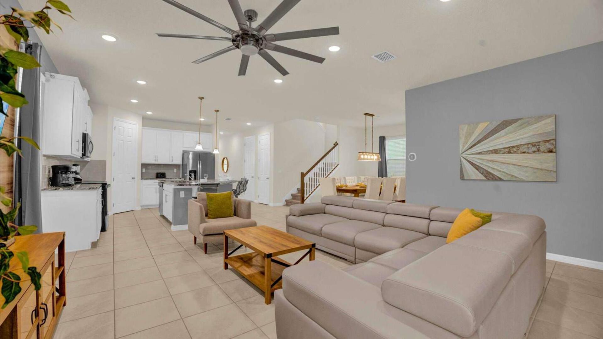 Upstay - Modern Family W Pool Solara *