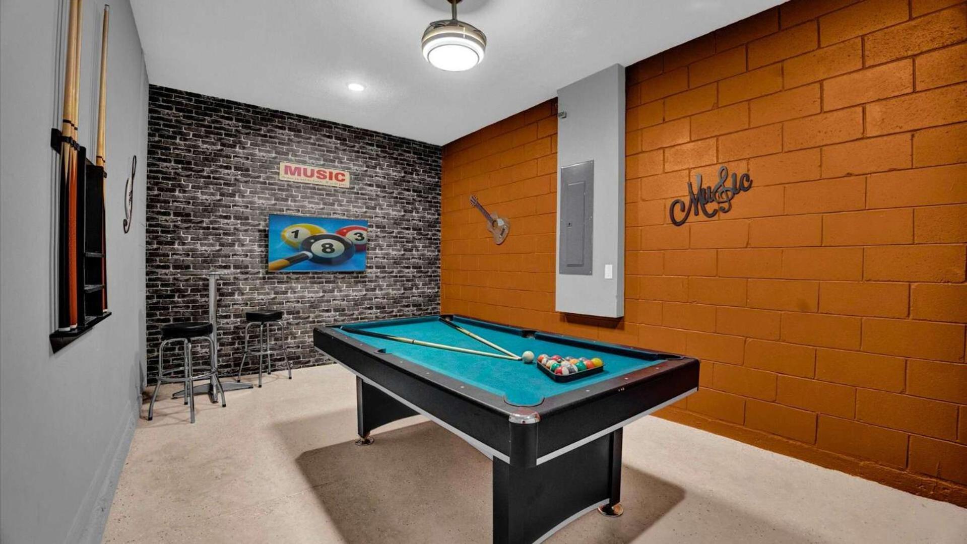 Holiday home Upstay - Modern Family W Pool Solara *